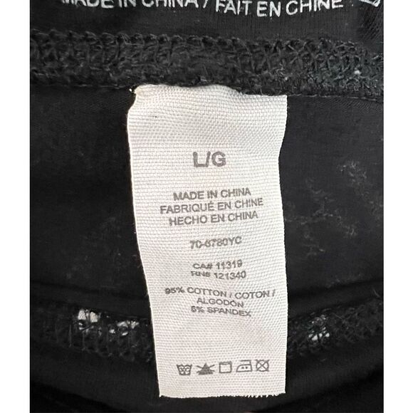 Garage Black and White Leggings With “Oh Sh*t” Graphic All Over - Picture 2 of 3